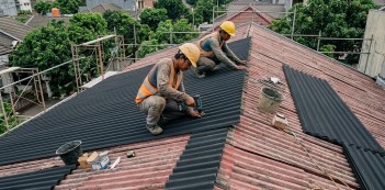 Mempertimbangkan Pemasangan Atap Baru Tanpa Membongkar Atap Lama